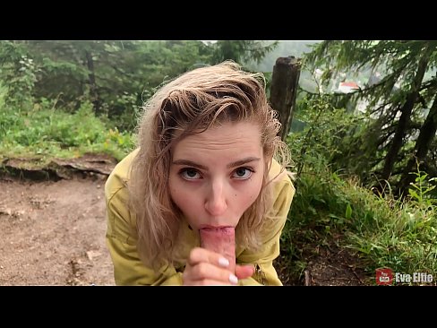 ❤️ Gadis swallows cum sanggeus blowjob umum - Eva Elfi ☑ video porno di urang ❤